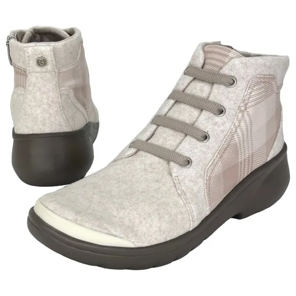 Bzees Womens Ankle Boots 7M Kick Back Taupe Cushioned Insole Arch Support
