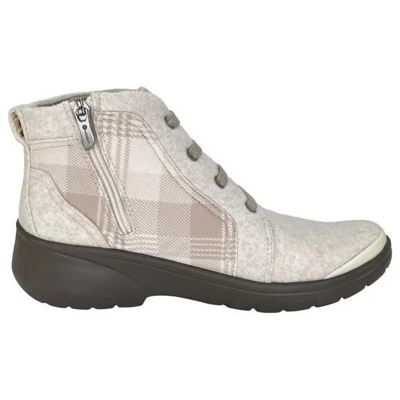 Bzees Womens Ankle Boots 7M Kick Back Taupe Cushioned Insole Arch Support
