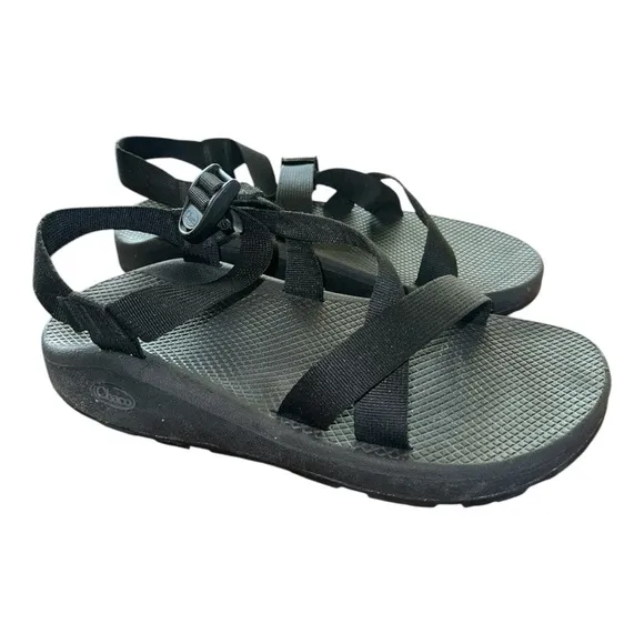 Chaco men’s Black adjustable Strappy wide width Sandals size 12W