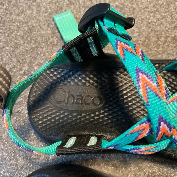 Chaco Sandals Girls Youth Size 2 in great condition. Please see all the pics!
