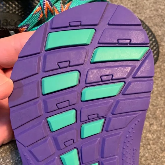 Chaco Sandals Girls Youth Size 2 in great condition. Please see all the pics!