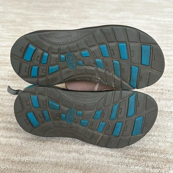 Chaco Z1 Kids Arrowhead Sandals Blue Green Yellow Size 3
