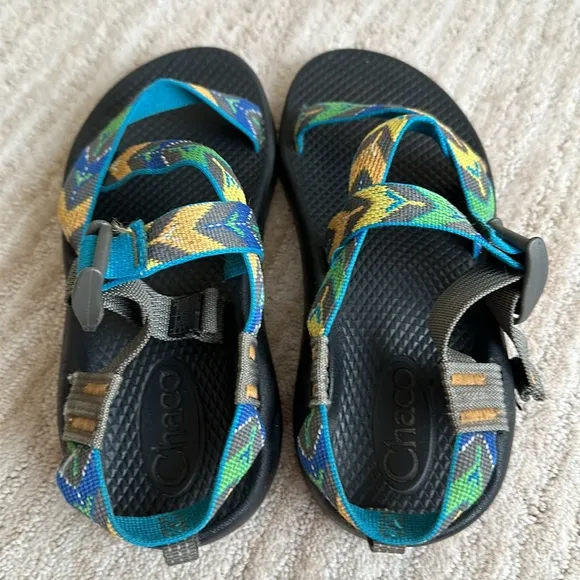 Chaco Z1 Kids Arrowhead Sandals Blue Green Yellow Size 3