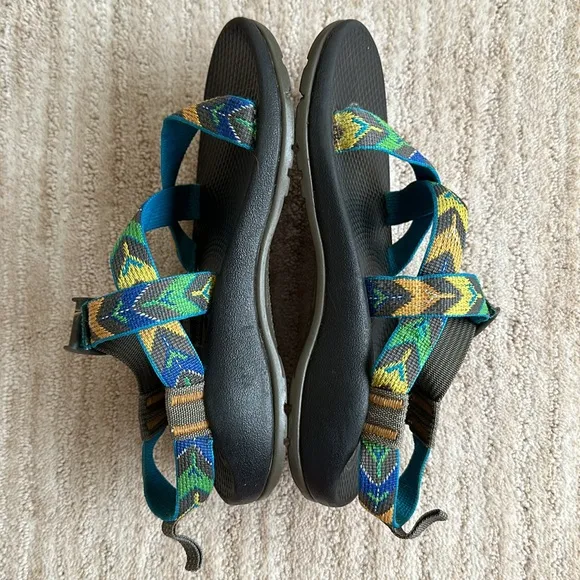 Chaco Z1 Kids Arrowhead Sandals Blue Green Yellow Size 3