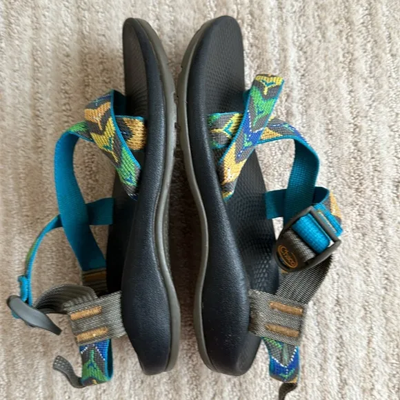 Chaco Z1 Kids Arrowhead Sandals Blue Green Yellow Size 3