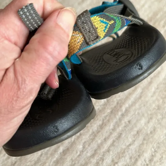 Chaco Z1 Kids Arrowhead Sandals Blue Green Yellow Size 3