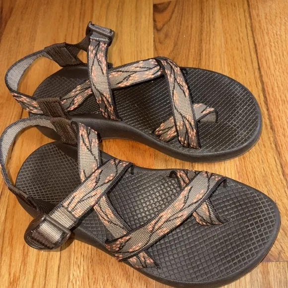 Chaco Z2 Yampa Blossom Women’s Brown Vibram Water Sandals; Size 8 US