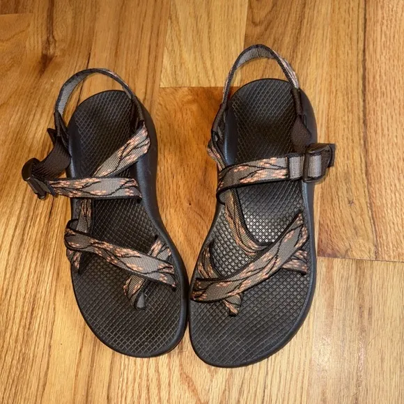 Chaco Z2 Yampa Blossom Women’s Brown Vibram Water Sandals; Size 8 US