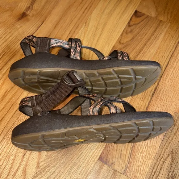 Chaco Z2 Yampa Blossom Women’s Brown Vibram Water Sandals; Size 8 US