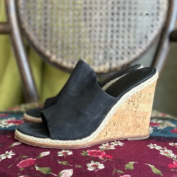 Champagne color sandals with chain detail unique heels