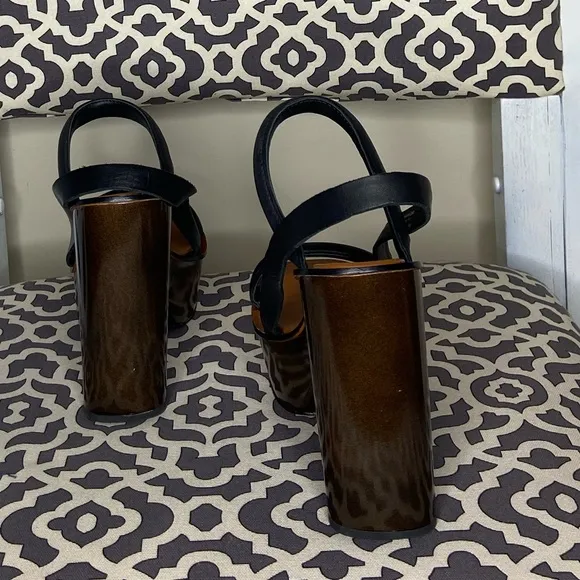 CHARLES JOURDAN PARIS Genuine Leather Wood Block Heel Sandals Size 10