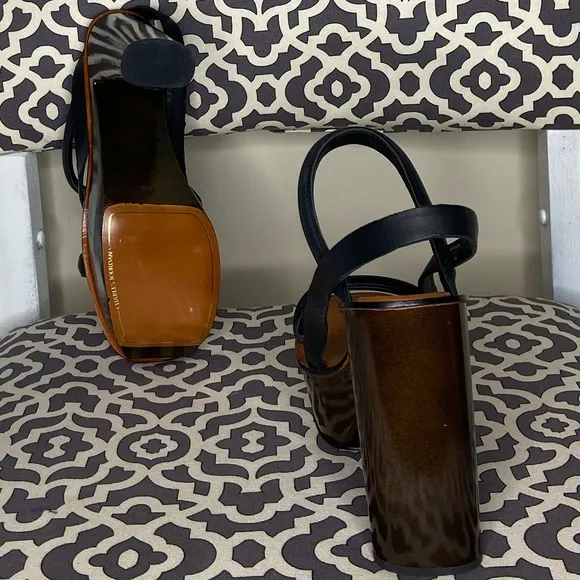 CHARLES JOURDAN PARIS Genuine Leather Wood Block Heel Sandals Size 10