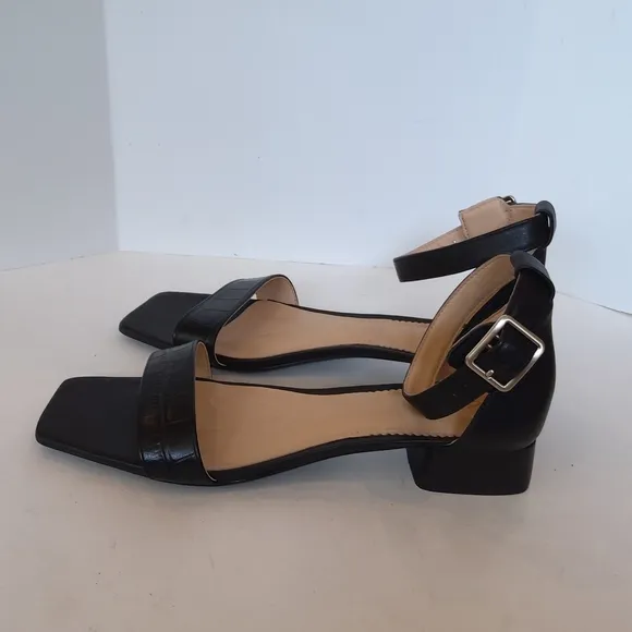 Clarks black leather sandals square toe