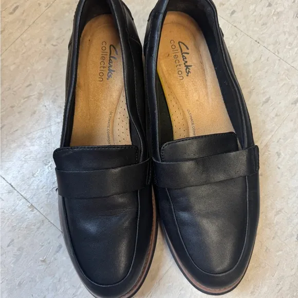 Clarks Black Platform Loafer Flats with Cushioned Comfort