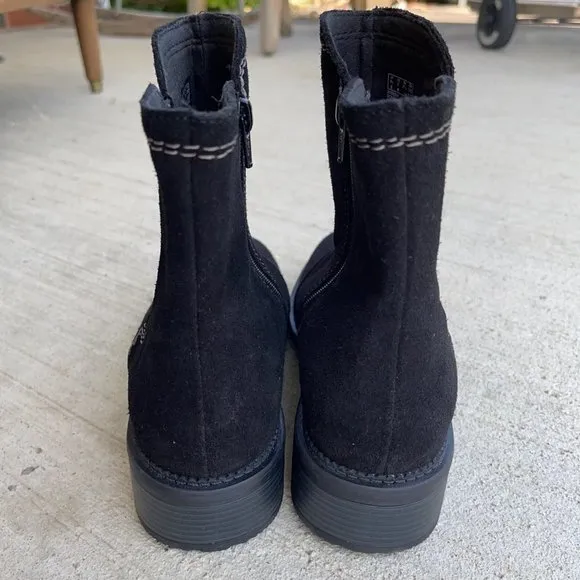 Clarks Collection SIZE 7 Maye Zip Black Suede Leather Ankle Chelsea Boots