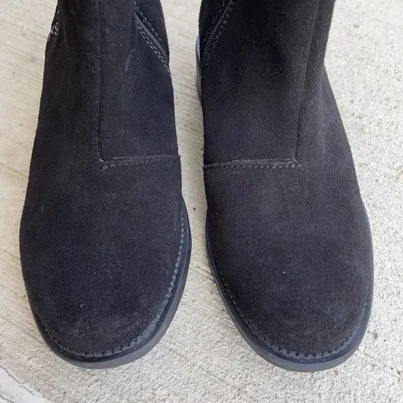 Clarks Collection SIZE 7 Maye Zip Black Suede Leather Ankle Chelsea Boots