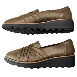Clarks Sharon Villa Loafer Womens Shoes Size 8.5 Wedge Slip-On Gold Metallic NEW