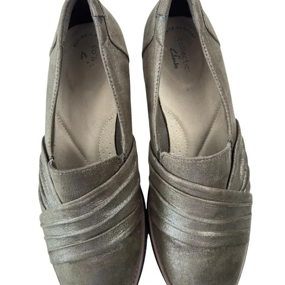 Clarks Sharon Villa Loafer Womens Shoes Size 8.5 Wedge Slip-On Gold Metallic NEW