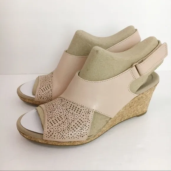 Clarks Women's Lafley Joy Blush Pink Leather Sandals Wedges Shoes 8.5 NEW