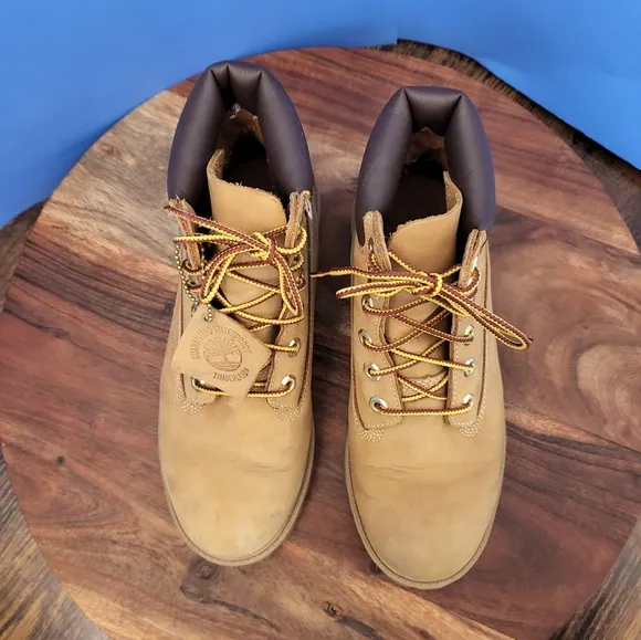 Classic Timberland Waterproof 6&quot; Boots 200 Primaloft Wheat Youth 6 (Women's 7.5)