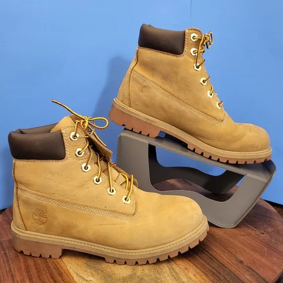 Classic Timberland Waterproof 6&quot; Boots 200 Primaloft Wheat Youth 6 (Women's 7.5)