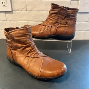 Cobb Hill sz 8 light brown leather slouchy ankle boots