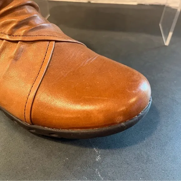 Cobb Hill sz 8 light brown leather slouchy ankle boots