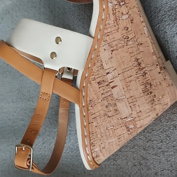 Coconuts by mantissa Wedge Sandals