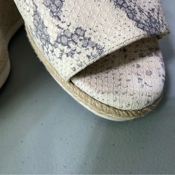 Cole Haan Snake Print Women Wedge Sandals Espadrille Size 8.5B