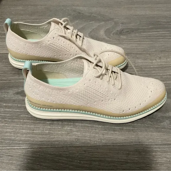 COLE HAAN WOMENS ORIGINALGRAND STITCHLITE WING OXFORD GOLF SHOES