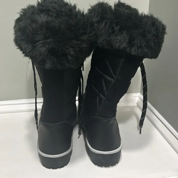 Comfortview Women’s Black Eileen Waterproof Arch Support Winter Boots-size 11W