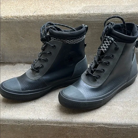 Converse Black and Gray High-Top Boots with Lace-Up Design