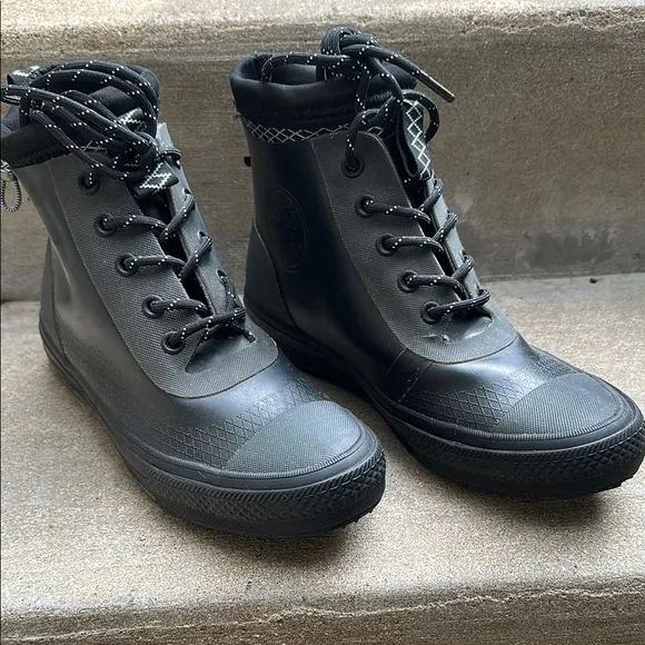 Converse Black and Gray High-Top Boots with Lace-Up Design