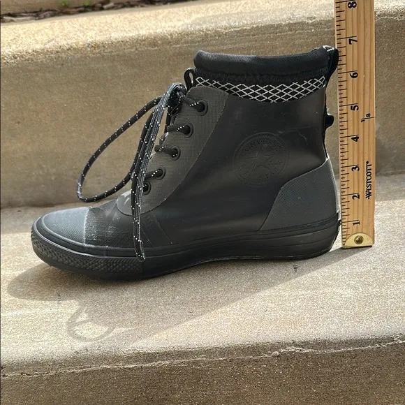 Converse Black and Gray High-Top Boots with Lace-Up Design