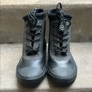 Converse Black and Gray High-Top Boots with Lace-Up Design