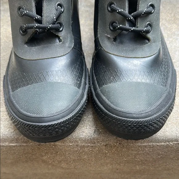 Converse Black and Gray High-Top Boots with Lace-Up Design
