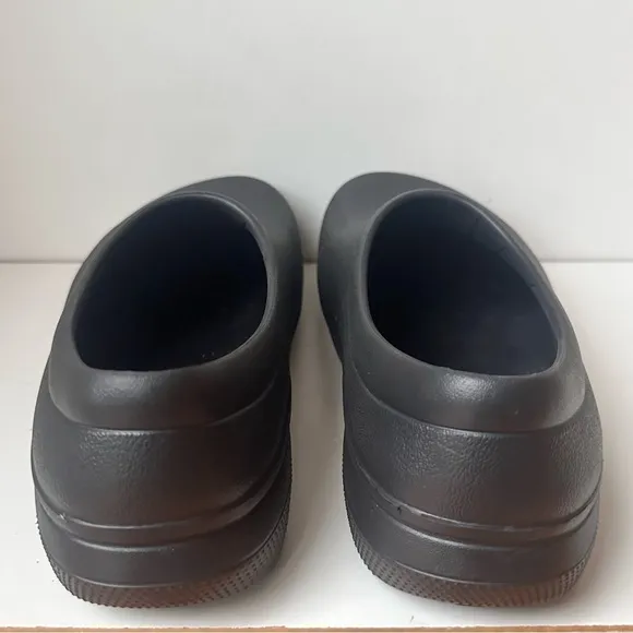 Crocs Mellow Recovery Clog Mens 11 Black Slip-On Comfort Shoes