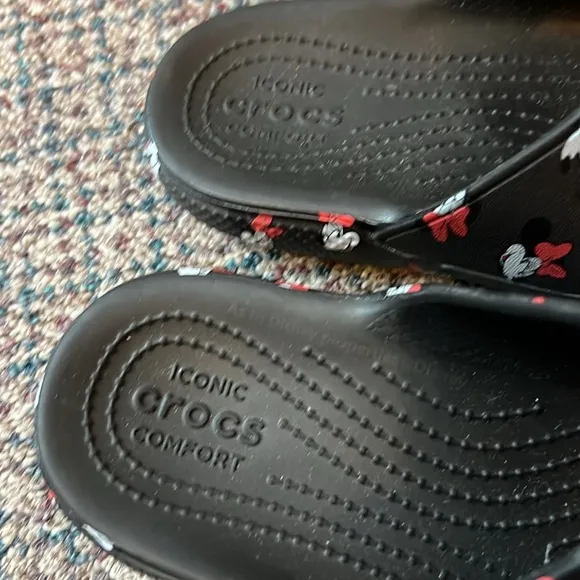 Crocs Minnie Mouse Sandals size 8