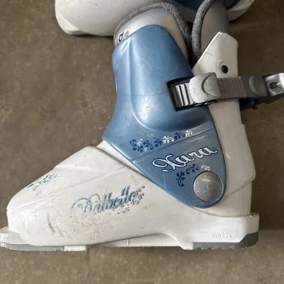 Dalbello Kara Junior Ski Boots - Size 12-13.5 Youth 1 - 2 JR 31 - 33 EU 234 mm