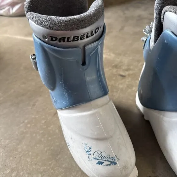Dalbello Kara Junior Ski Boots - Size 12-13.5 Youth 1 - 2 JR 31 - 33 EU 234 mm