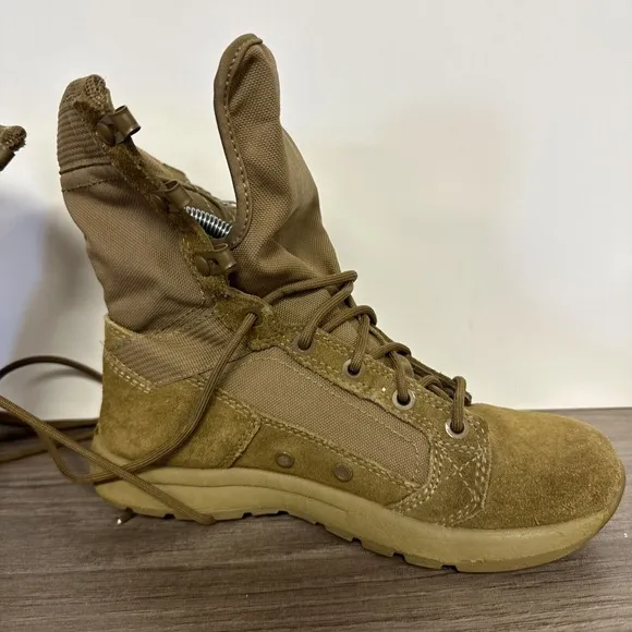 Danner Men's Tachyon 8&quot; Synthetic Ultralight Material Boots Coyote Size 5 D