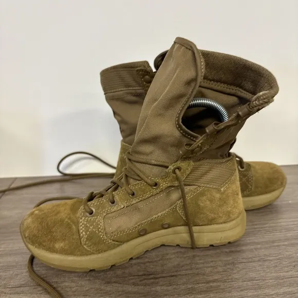 Danner Men's Tachyon 8&quot; Synthetic Ultralight Material Boots Coyote Size 5 D
