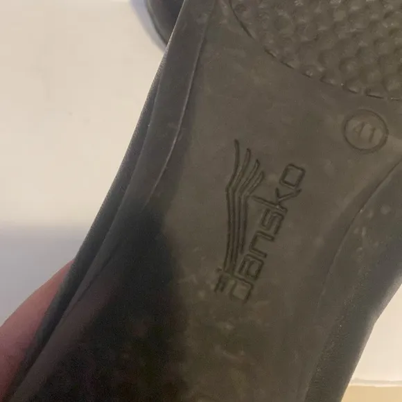 Dansko Black Leather Women's Farah Comfort Shoes