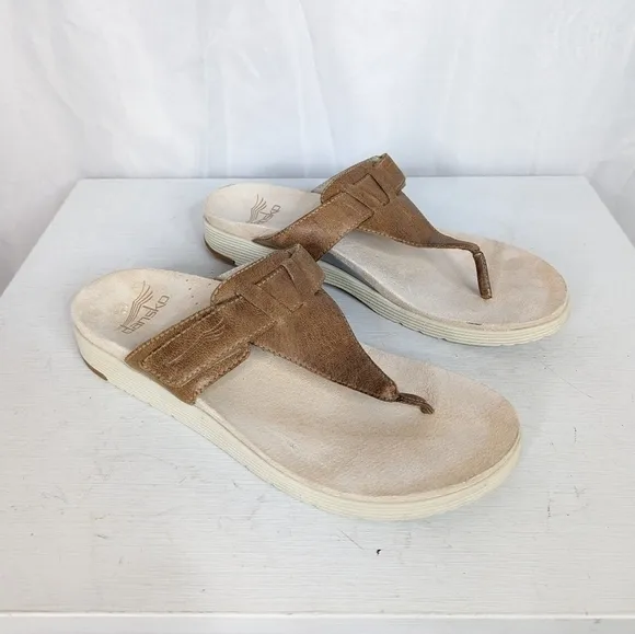 Dansko Cece Leather Thong Toe Post Sandals