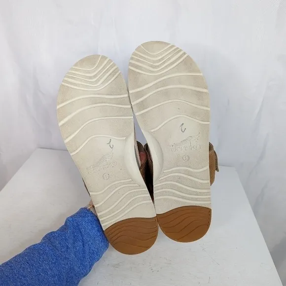 Dansko Cece Leather Thong Toe Post Sandals