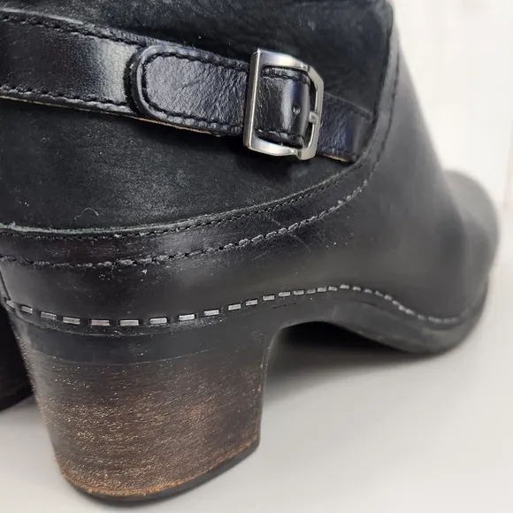Dansko Hayley Ankle Boots with Chunky Heel and Rounded Toe Black Size 6.5-7 (37)