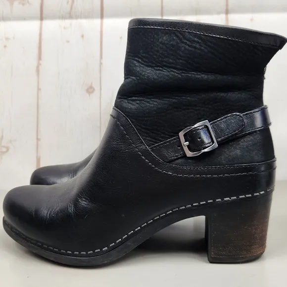 Dansko Hayley Ankle Boots with Chunky Heel and Rounded Toe Black Size 6.5-7 (37)