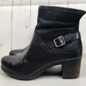 Dansko Hayley Ankle Boots with Chunky Heel and Rounded Toe Black Size 6.5-7 (37)