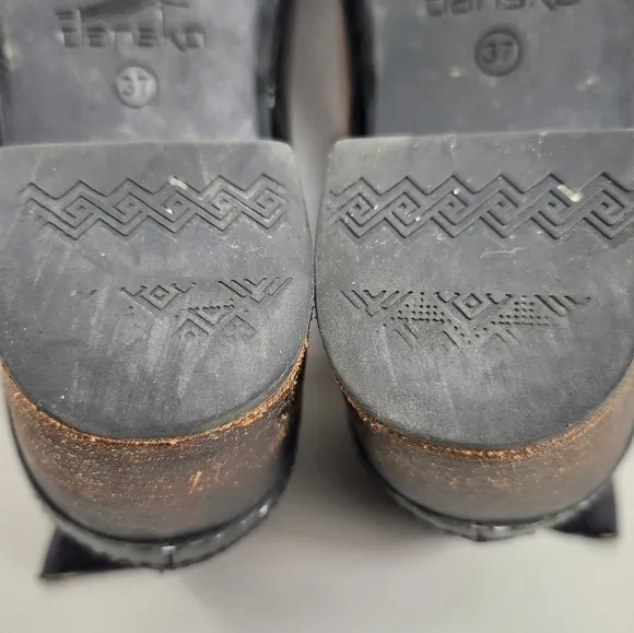 Dansko Hayley Ankle Boots with Chunky Heel and Rounded Toe Black Size 6.5-7 (37)