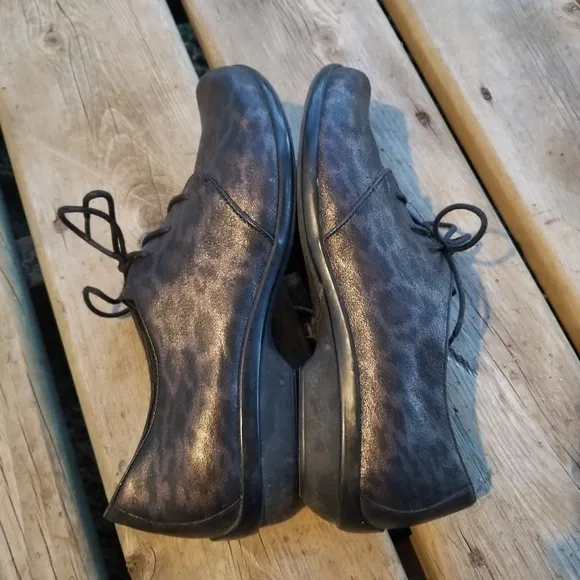 Dansko Olive Metallic Animal Print Laced Oxford 39